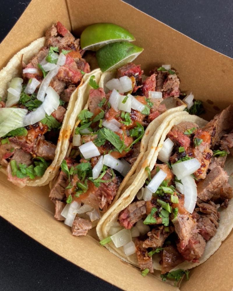tacos carnitas