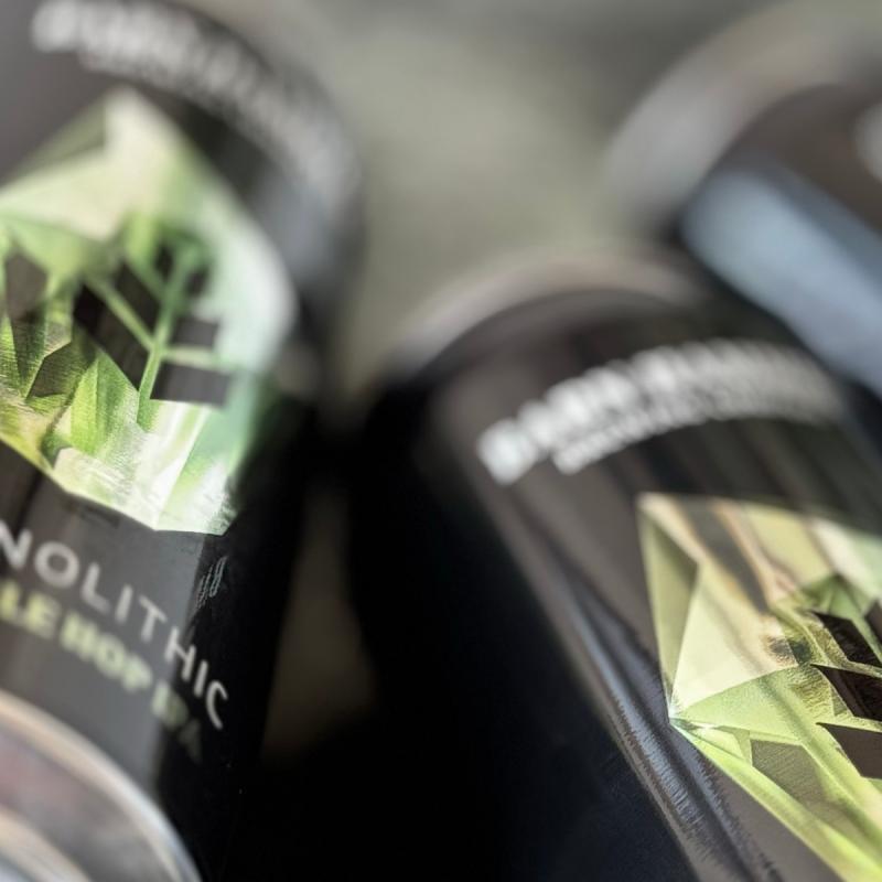 monolithic can closeup